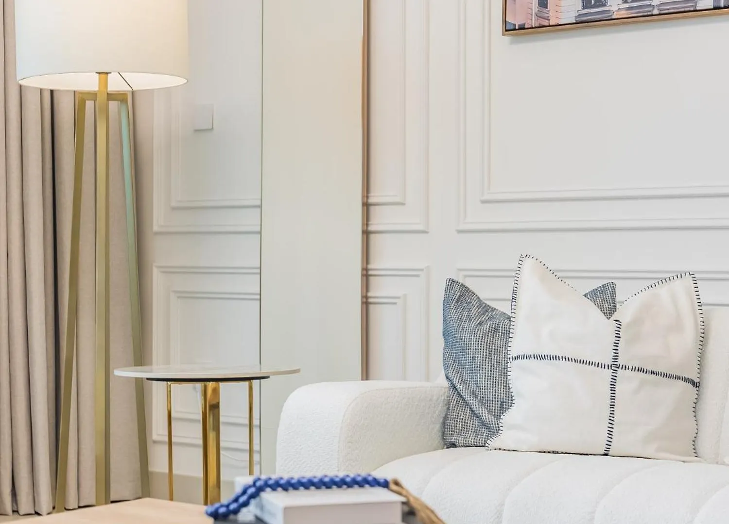 Apartment The 'Paris' Condo - Stylish 2Bd With Burj View Dubai
