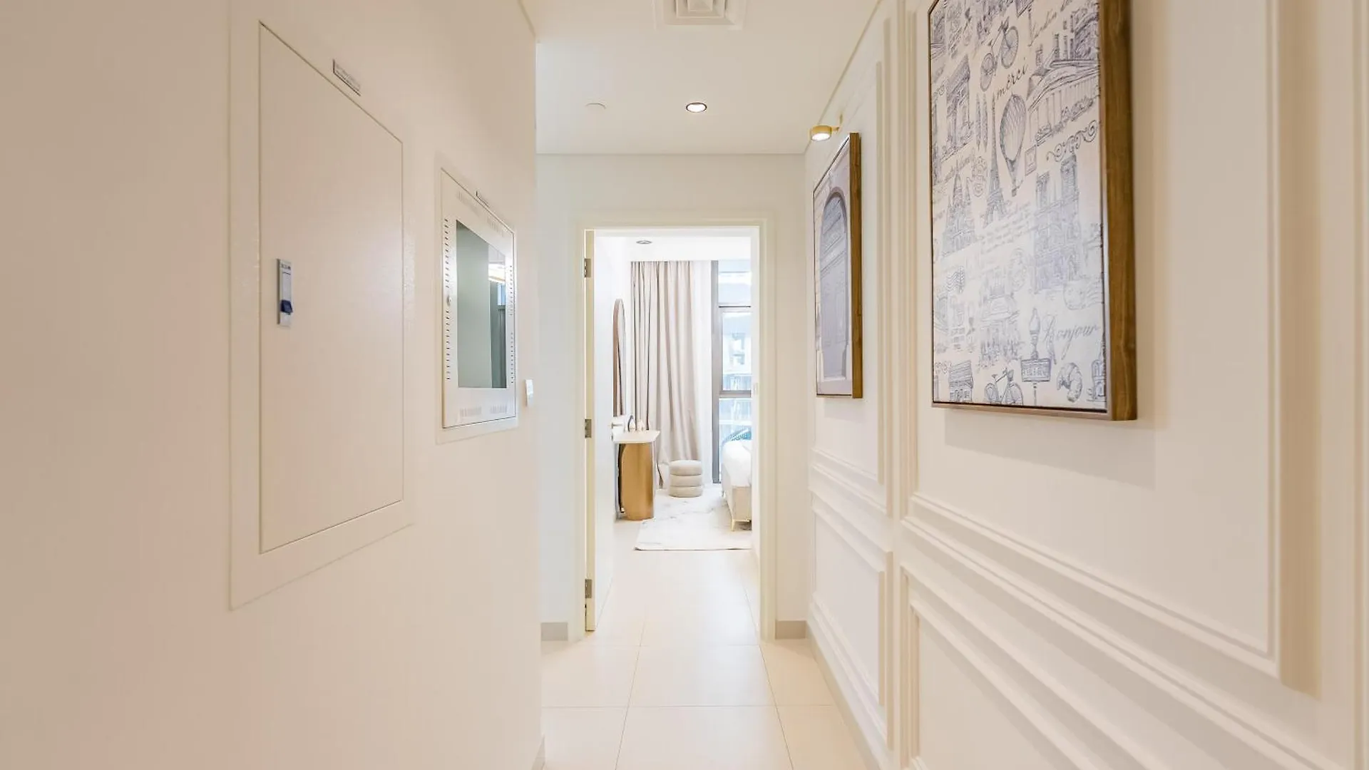 The 'Paris' Condo - Stylish 2Bd With Burj View Dubai Apartment