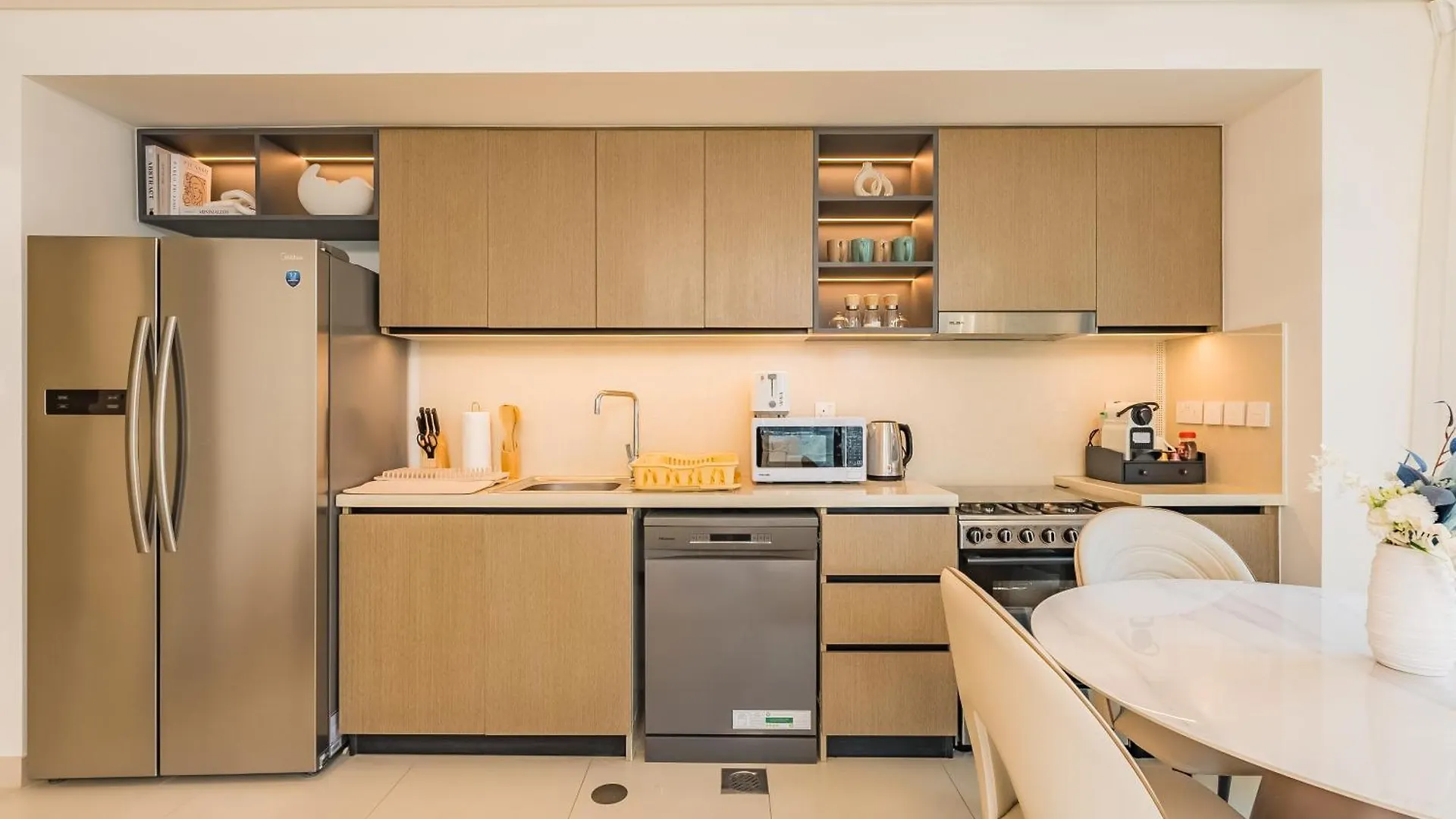 Apartment The 'Paris' Condo - Stylish 2Bd With Burj View Dubai
