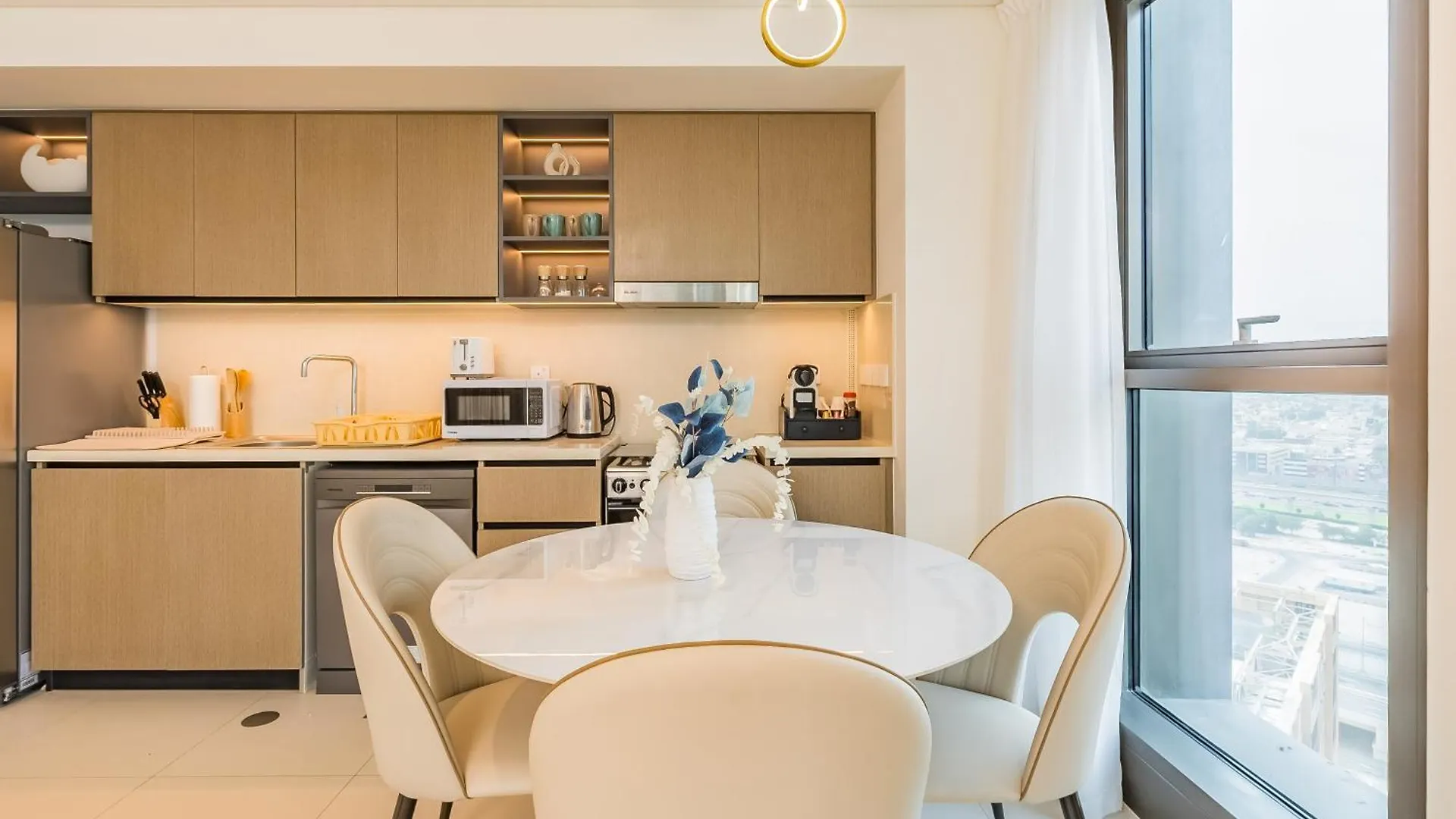 The 'Paris' Condo - Stylish 2Bd With Burj View Dubai Apartment